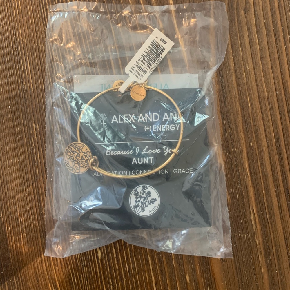 NWT Alex and Ani Aunt Charm Bracelet